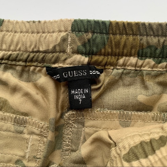 NWT Guess Big Girls Printed Joggers | Size 7 - Picture 4 of 6